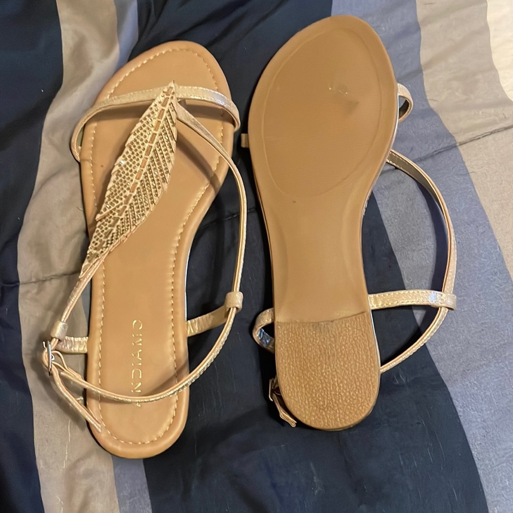 Women’s footwear